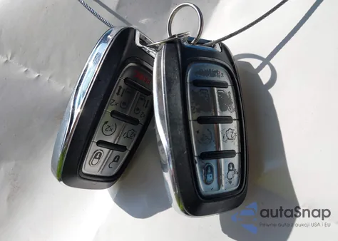 2020 Chrysler Pacifica Touring L z USA, uszkodzony, nr VIN 2C4RC1BG3LR250499